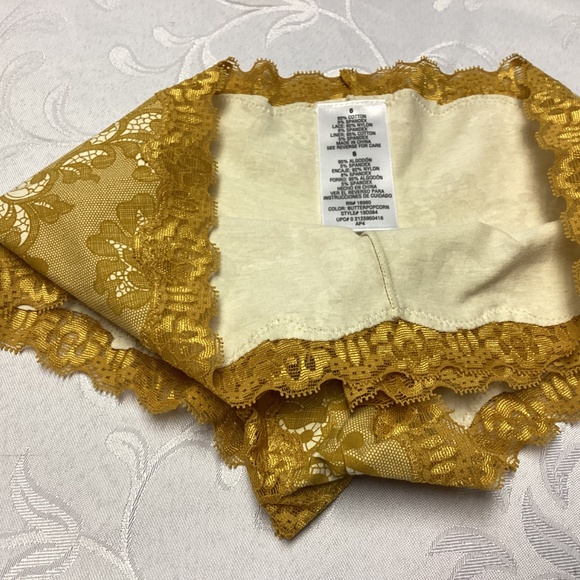 Ladies panties size small Lacey BUTTERPOP CORN COLOR - Picture 5 of 5